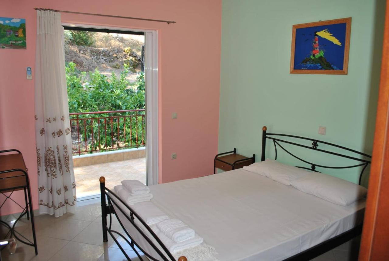 Hotel Monika Lefkada à Tsoukaládhes Extérieur photo
