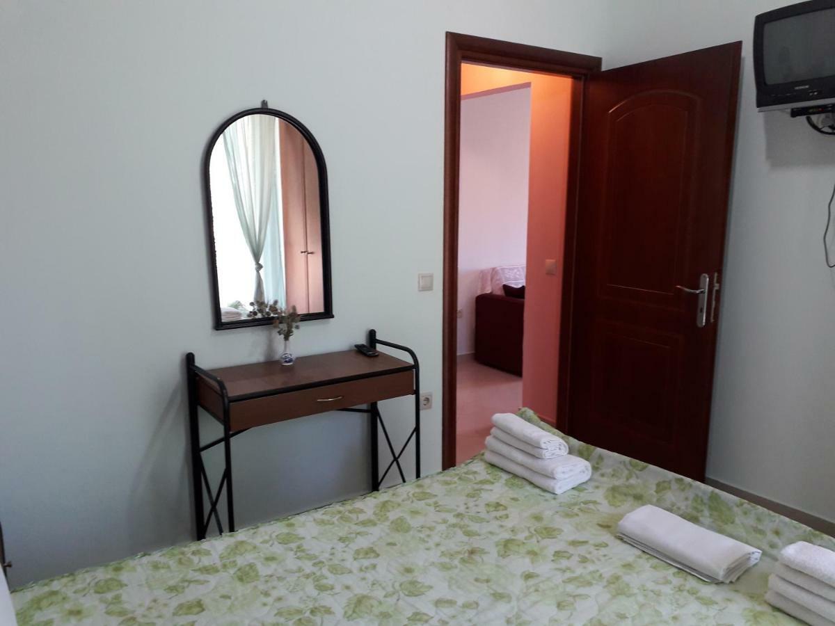 Hotel Monika Lefkada à Tsoukaládhes Extérieur photo
